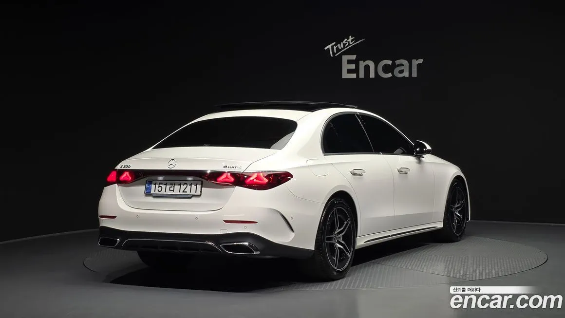 Mercedes-Benz E-Class — фото 5