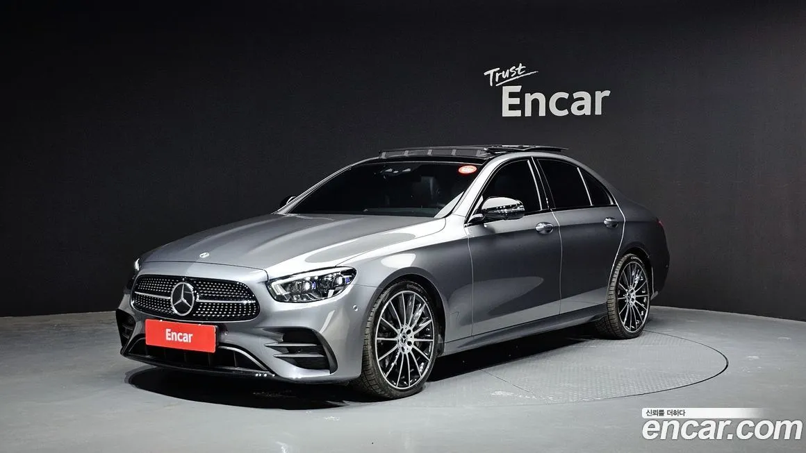 Mercedes-Benz E-Class — фото 1