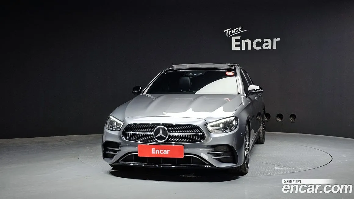 Mercedes-Benz E-Class — фото 2