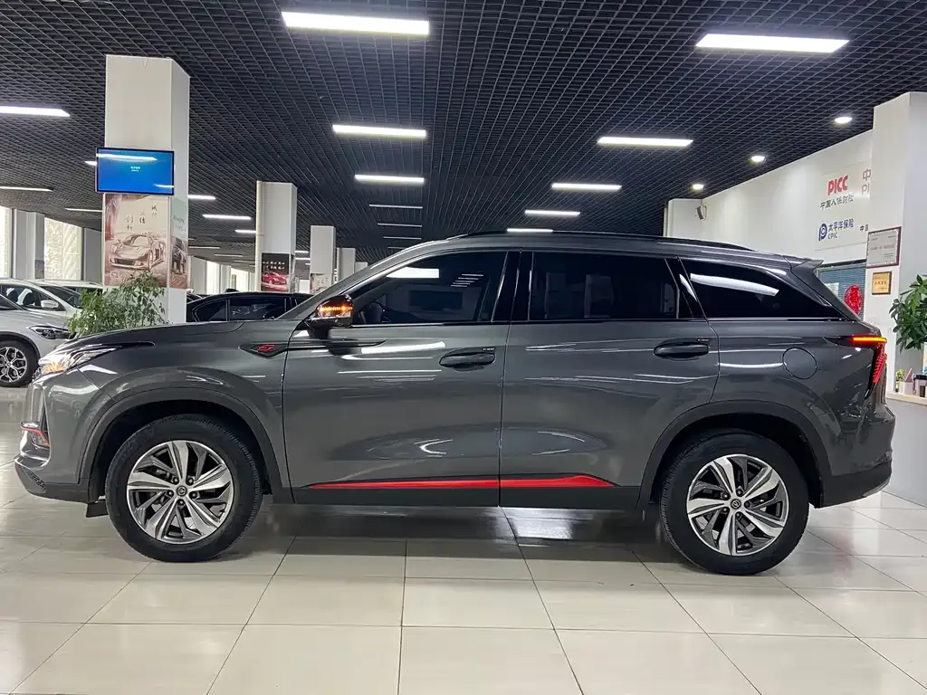 Changan CS75PLUS — фото 9
