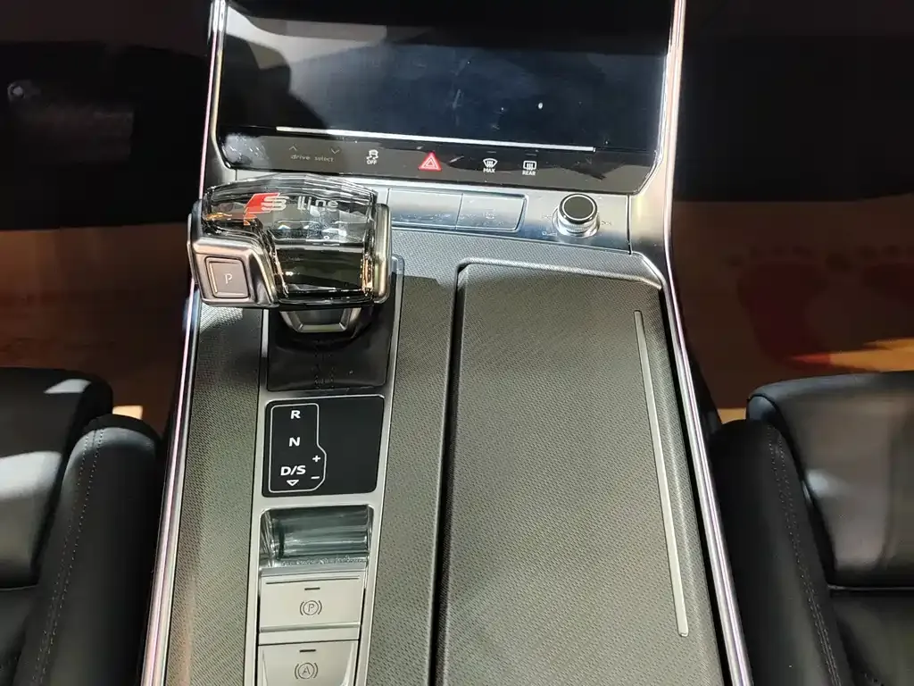 Audi A7 2021 из CN, фото 4