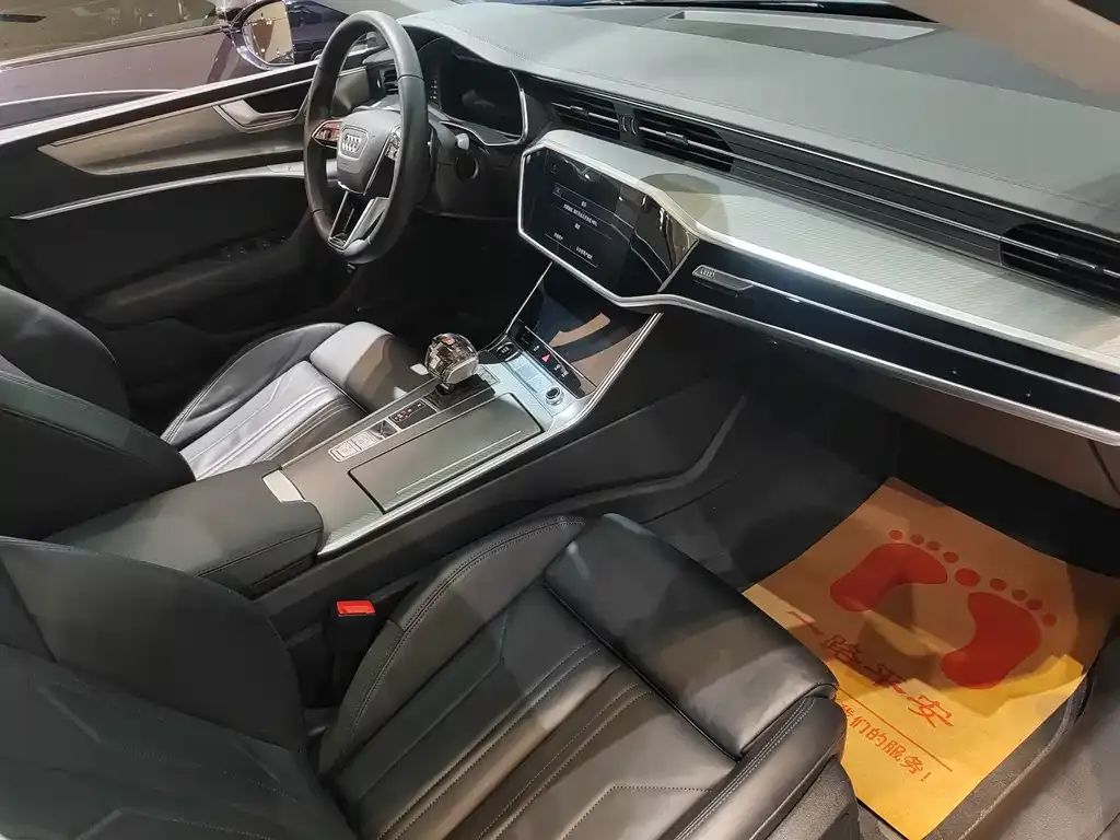 Audi A7 2021 из CN, фото 10