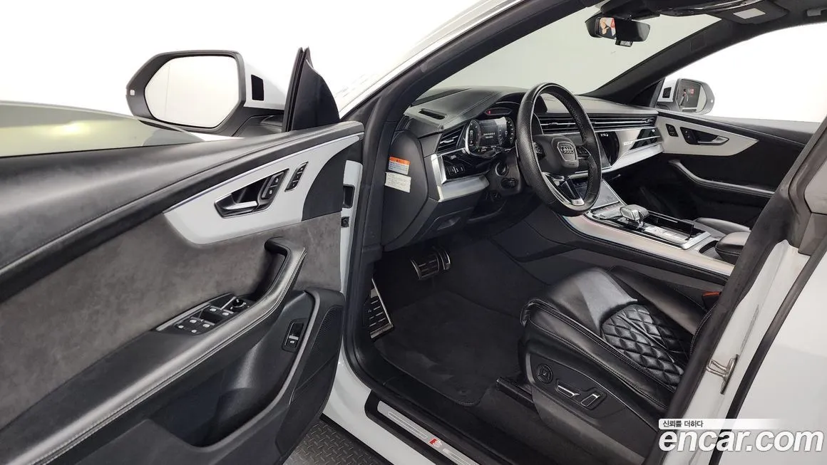 Audi Q8 2021 из KR, фото 8