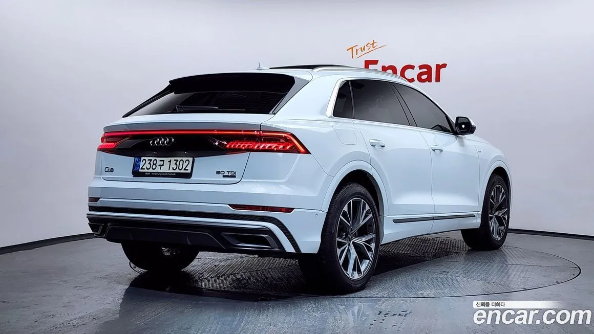 Audi Q8 2021 из KR, фото 5