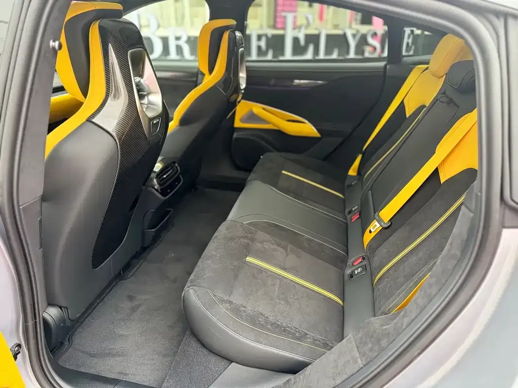 Xiaomi SU7 Ultra 2025 из CN, фото 10