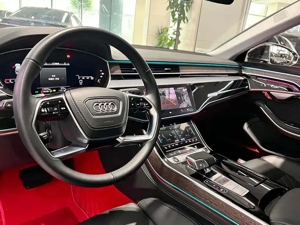 Audi A8 — фото 5