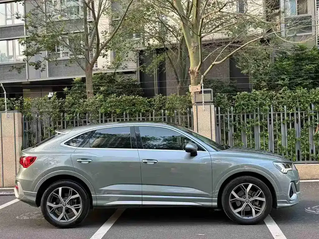 Audi Q3 Sportback 2021 из CN, фото 8