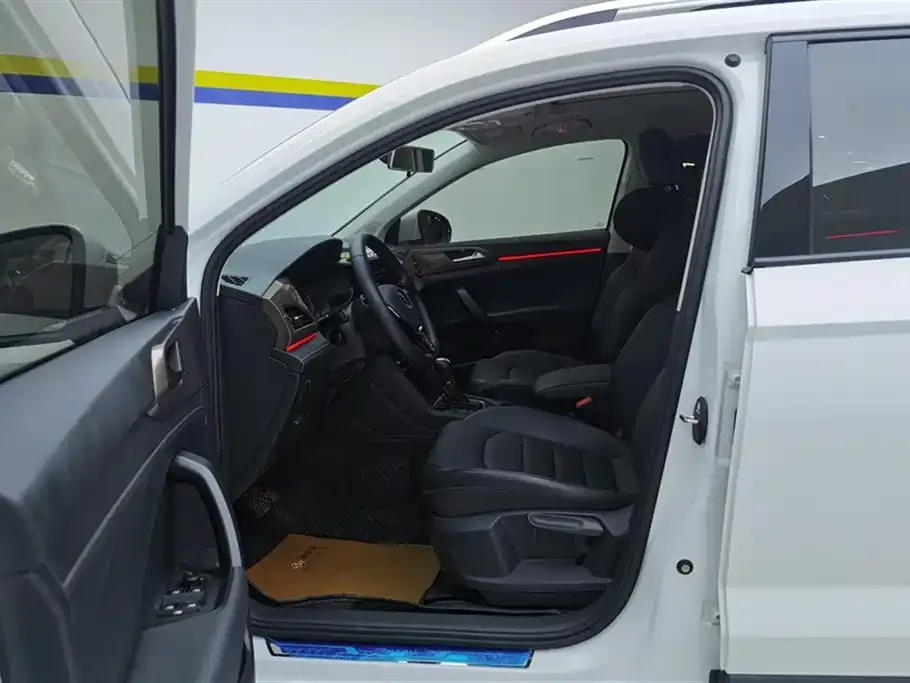 Volkswagen Tharu 2021 из CN, фото 9