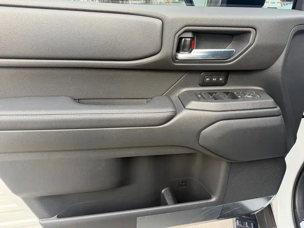 Toyota Prado 2026 из CN, фото 7