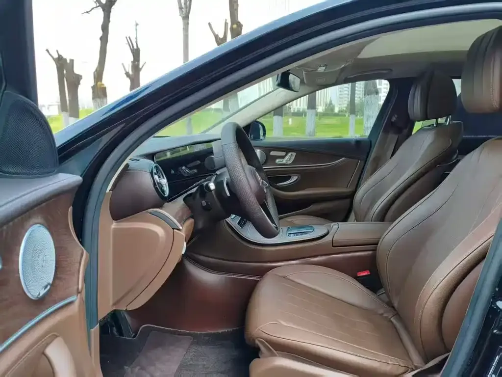 Mercedes-Benz E-Class 2021 из CN, фото 2