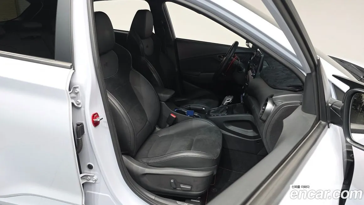 Hyundai Kona 2023 из KR, фото 2