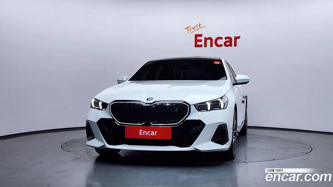 BMW i5 — фото 3