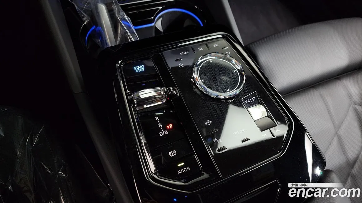BMW i5 — фото 10