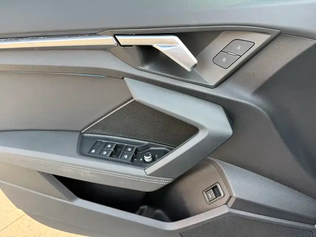 Audi A3 2023 из CN, фото 6