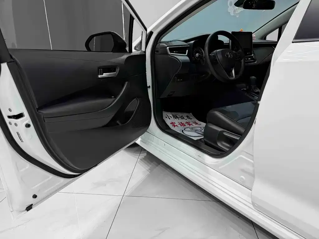 Toyota Corolla 2023 из CN, фото 7