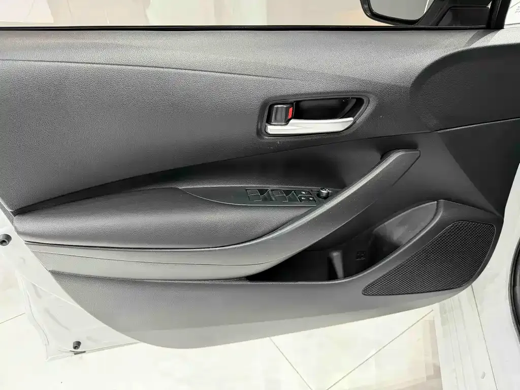 Toyota Corolla 2023 из CN, фото 8