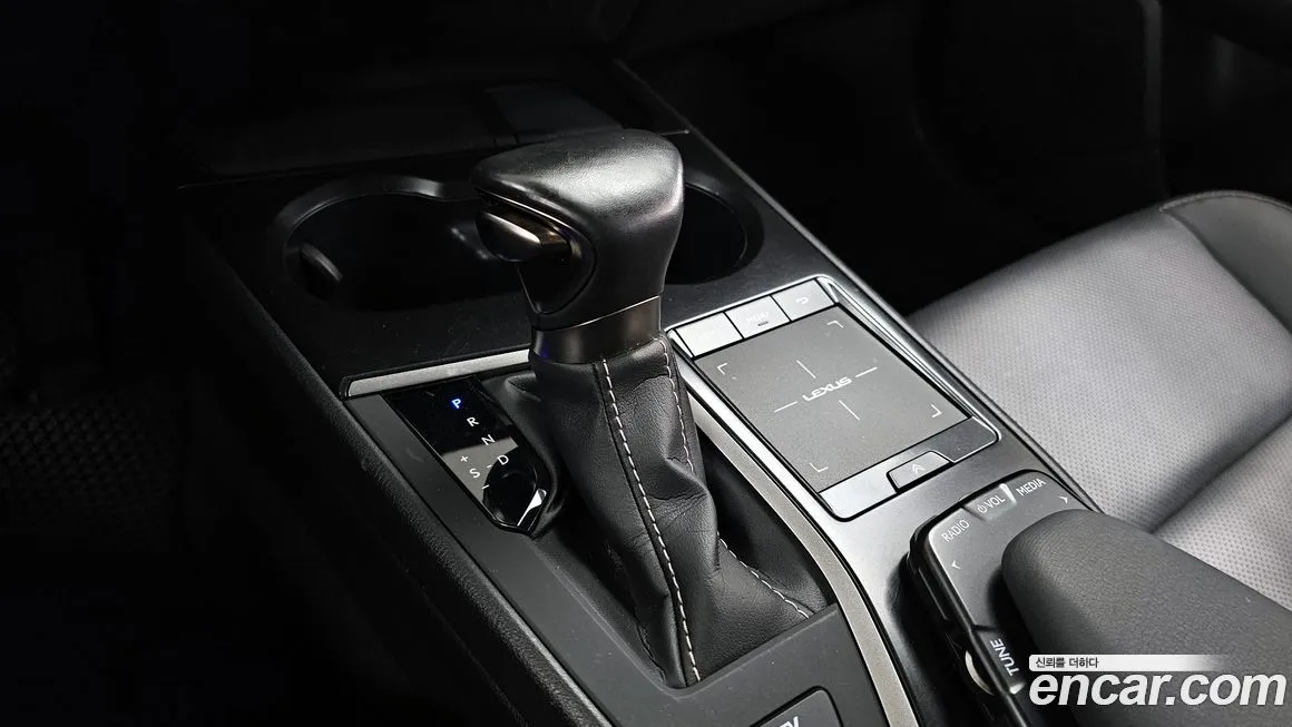 Lexus UX 2021 из KR, фото 4