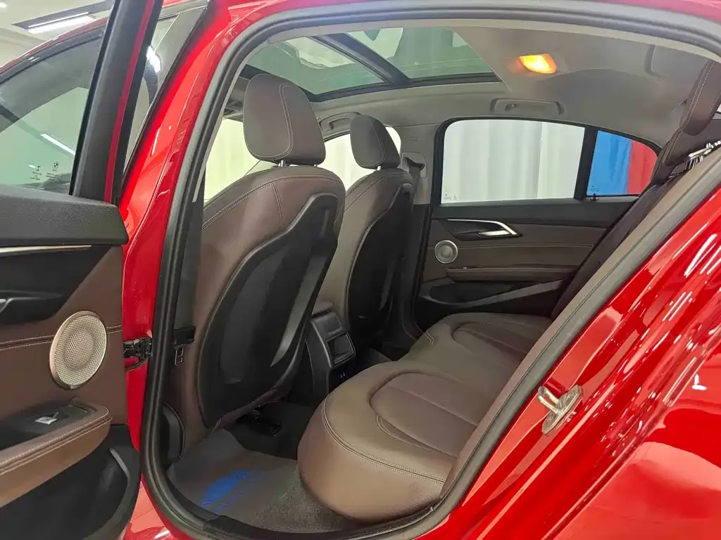 BMW 1 Series 2022 из CN, фото 6