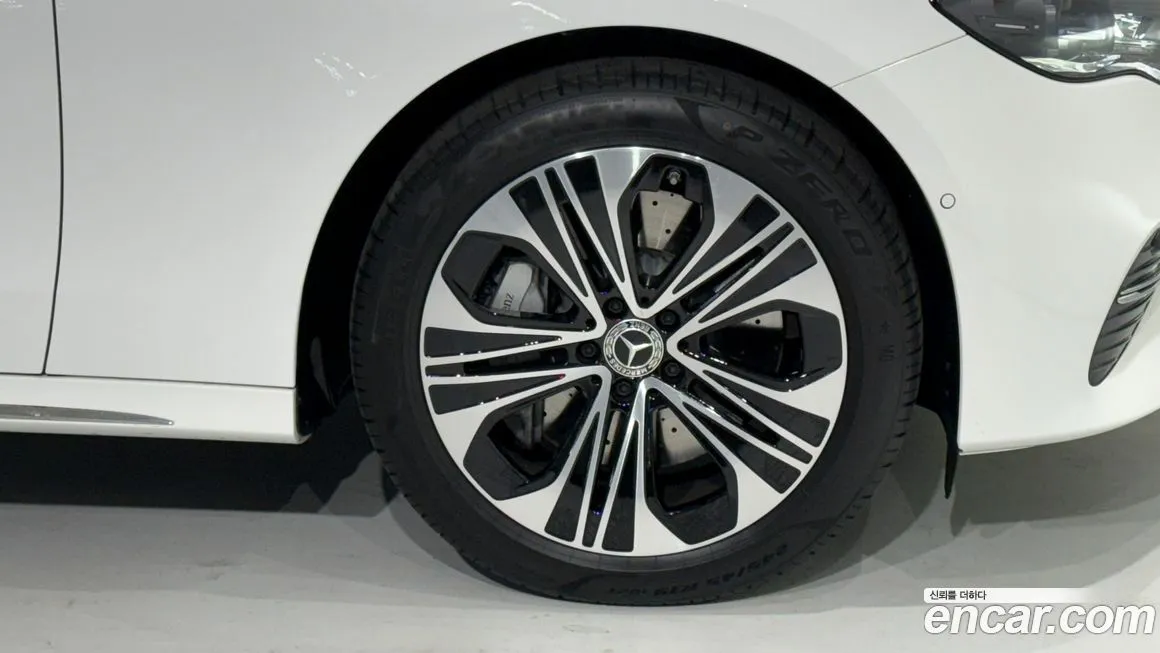 Mercedes-Benz E-Class 2025 из KR, фото 2