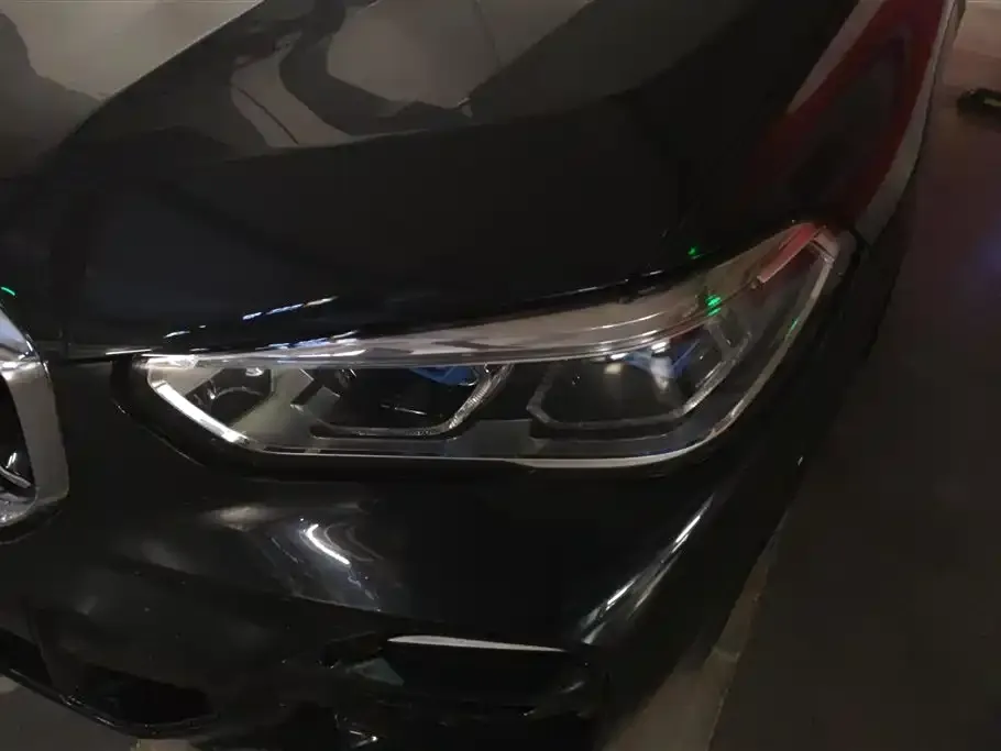 BMW X5 (Import) — фото 2