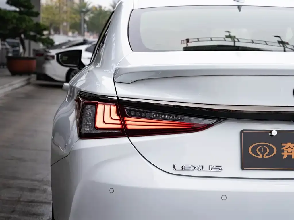 Lexus ES — фото 3