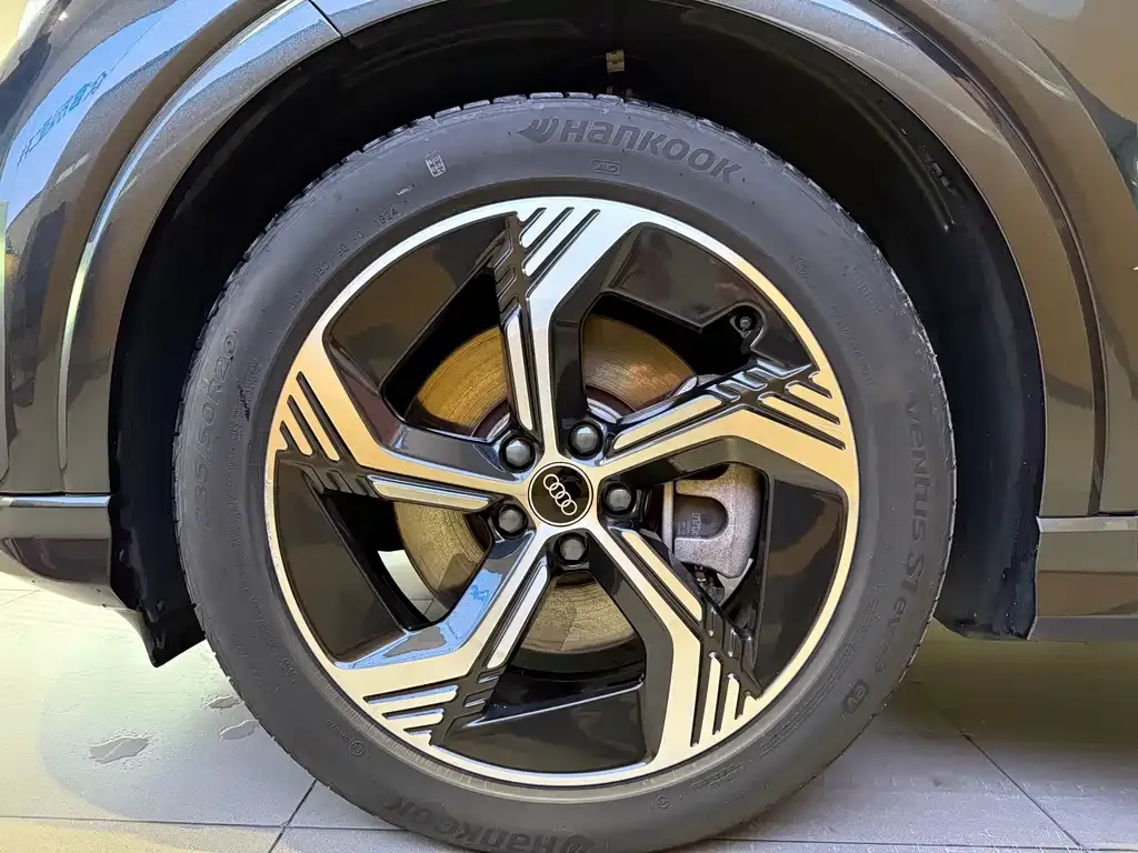 Audi Q4 e-tron 2024 из CN, фото 3