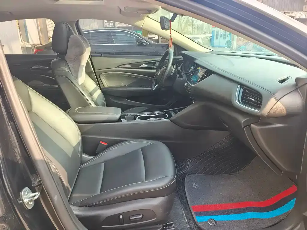 Buick Regal — фото 10