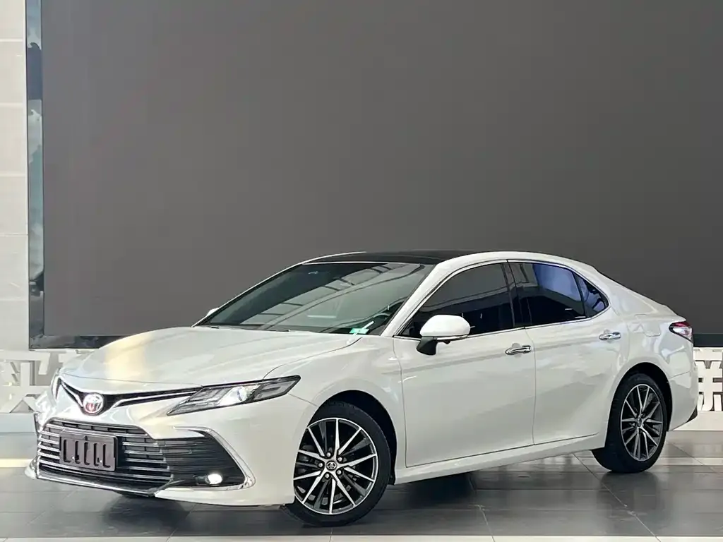 Toyota Camry 2022 из CN, фото 1