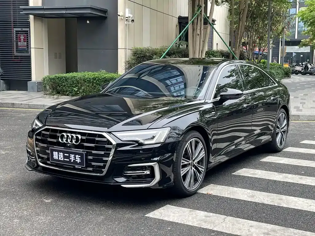 Audi A6L — фото 1