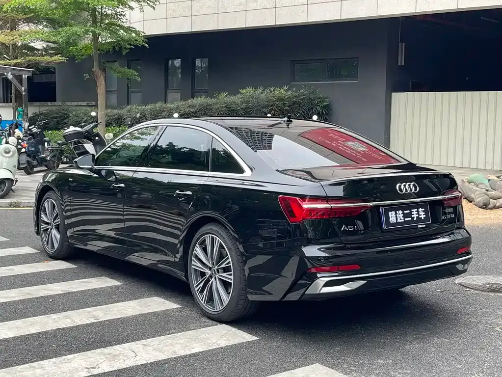 Audi A6L — фото 5