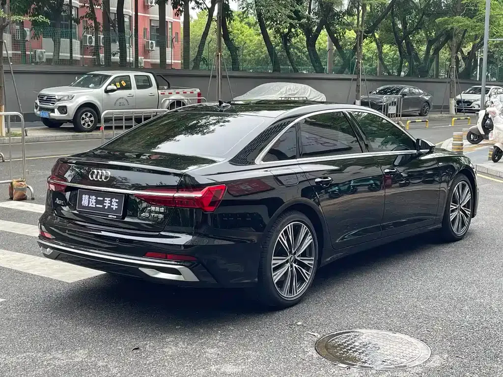 Audi A6L — фото 7