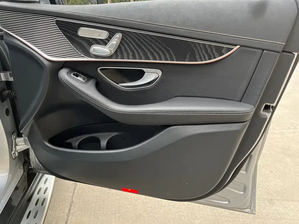Mercedes-Benz EQC 2021 из CN, фото 8