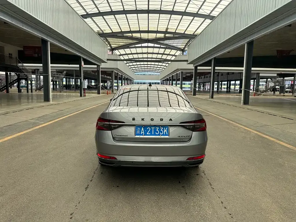 Skoda Superb — фото 6
