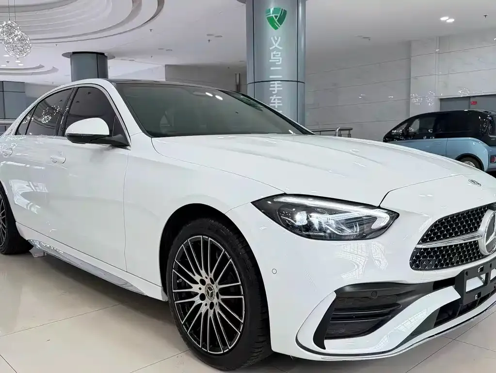 Mercedes-Benz C-Class — фото 1