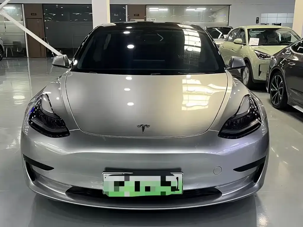 Tesla Model 3 — фото 6