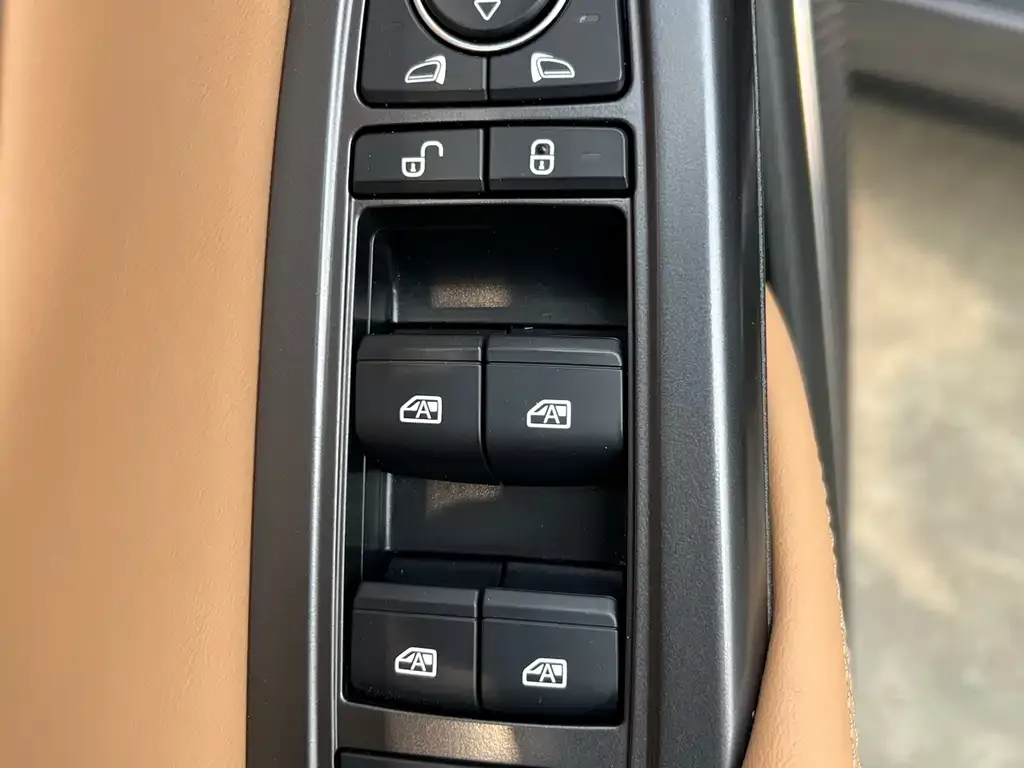 BYD L DM-i 2024 из CN, фото 8