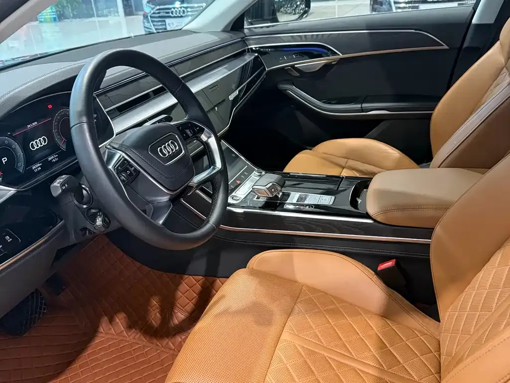 Audi A8 — фото 6