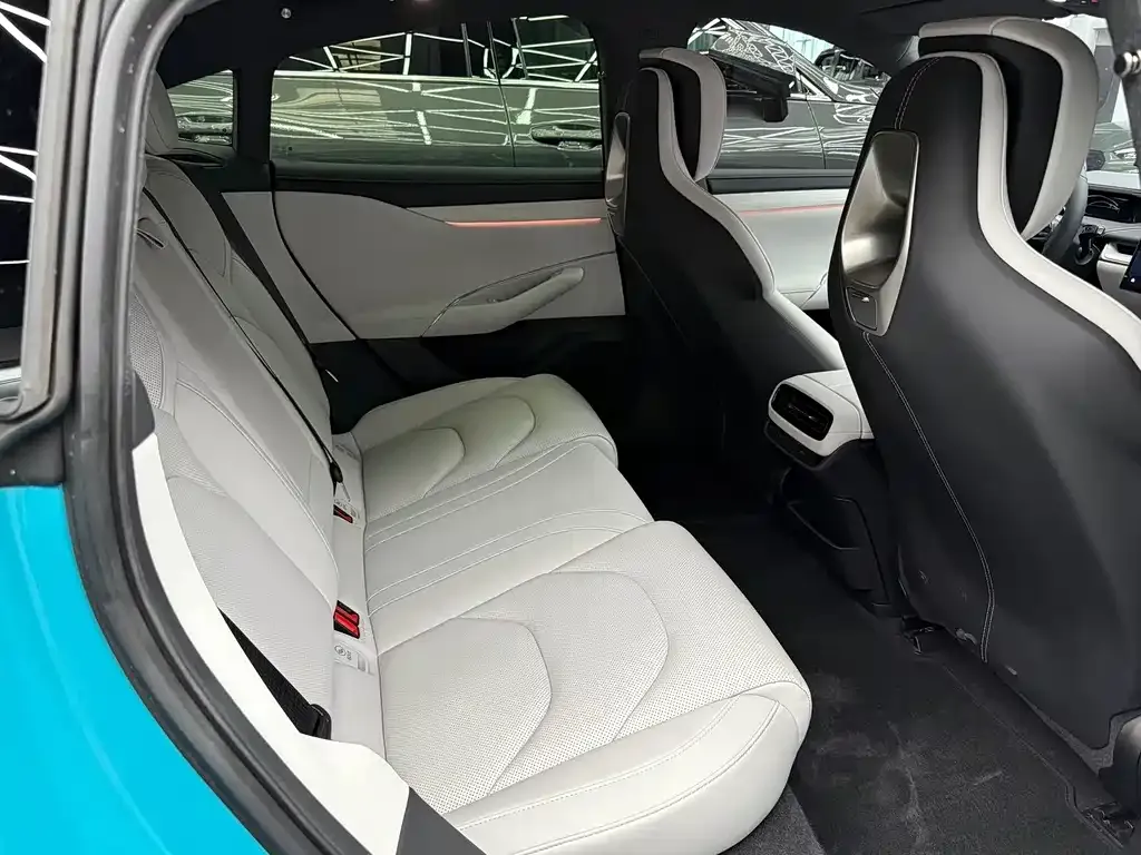 Xiaomi SU7 2025 из CN, фото 8