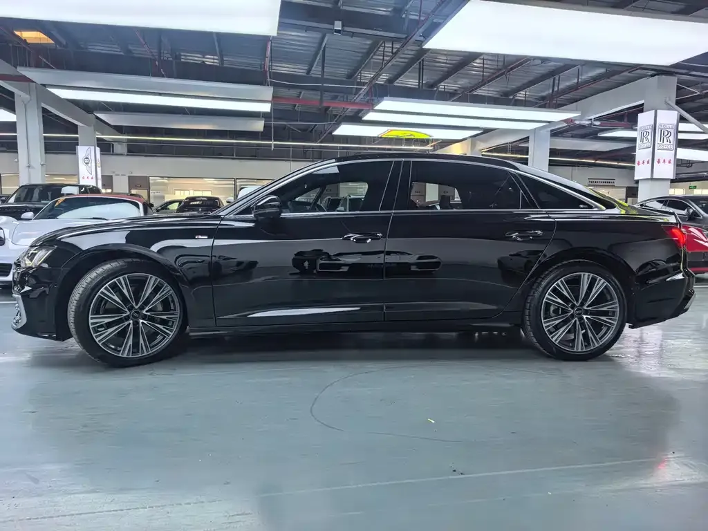 Audi A6L — фото 2