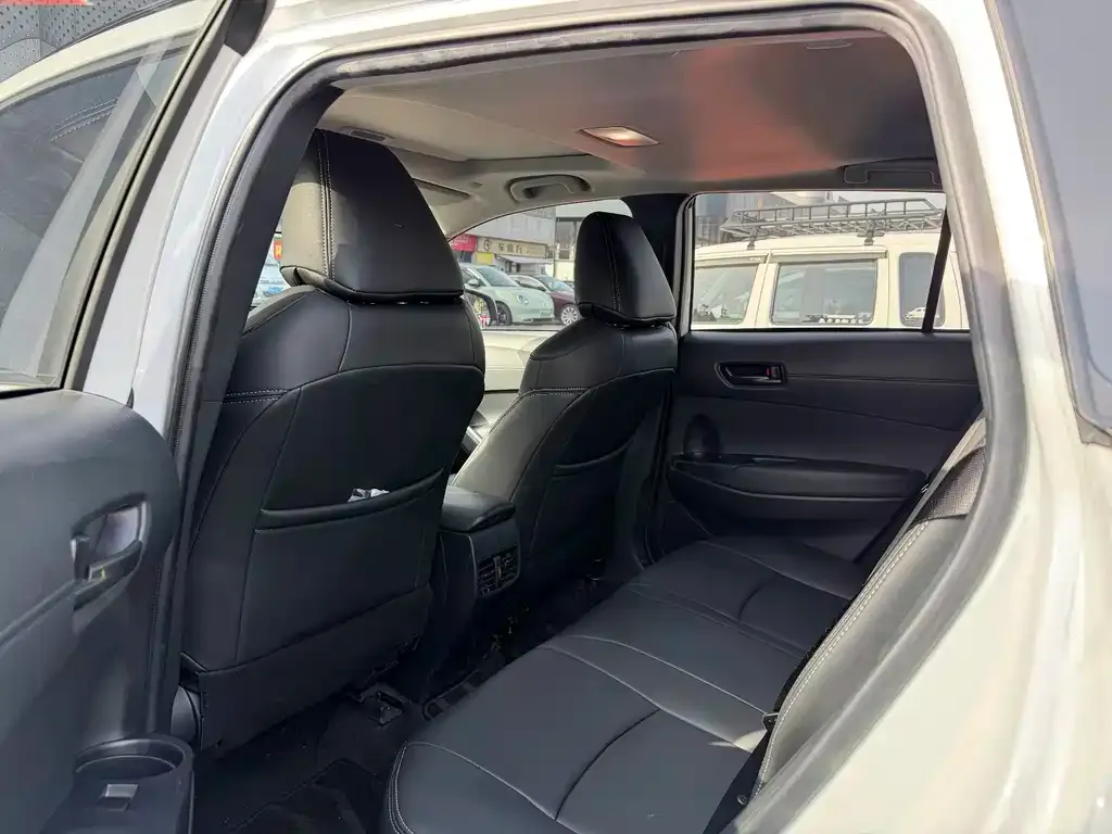 Toyota Corolla Cross — фото 2
