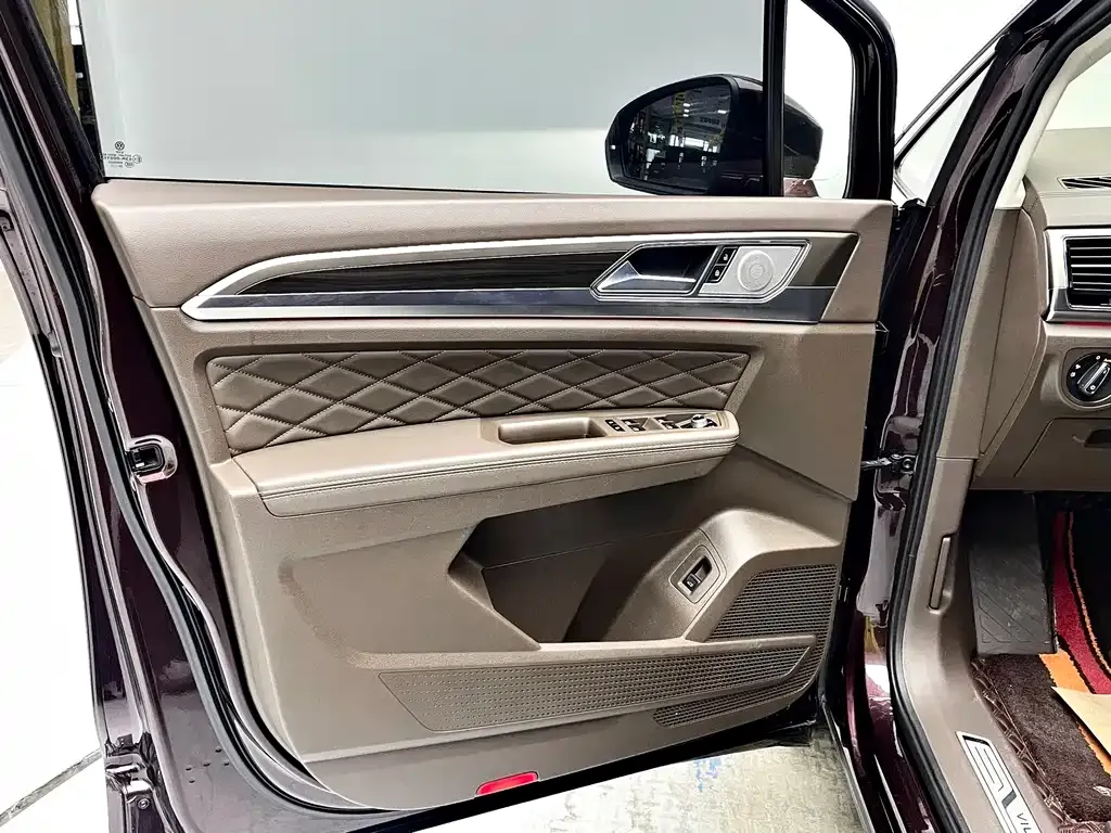 Volkswagen Viloran 2021 из CN, фото 3