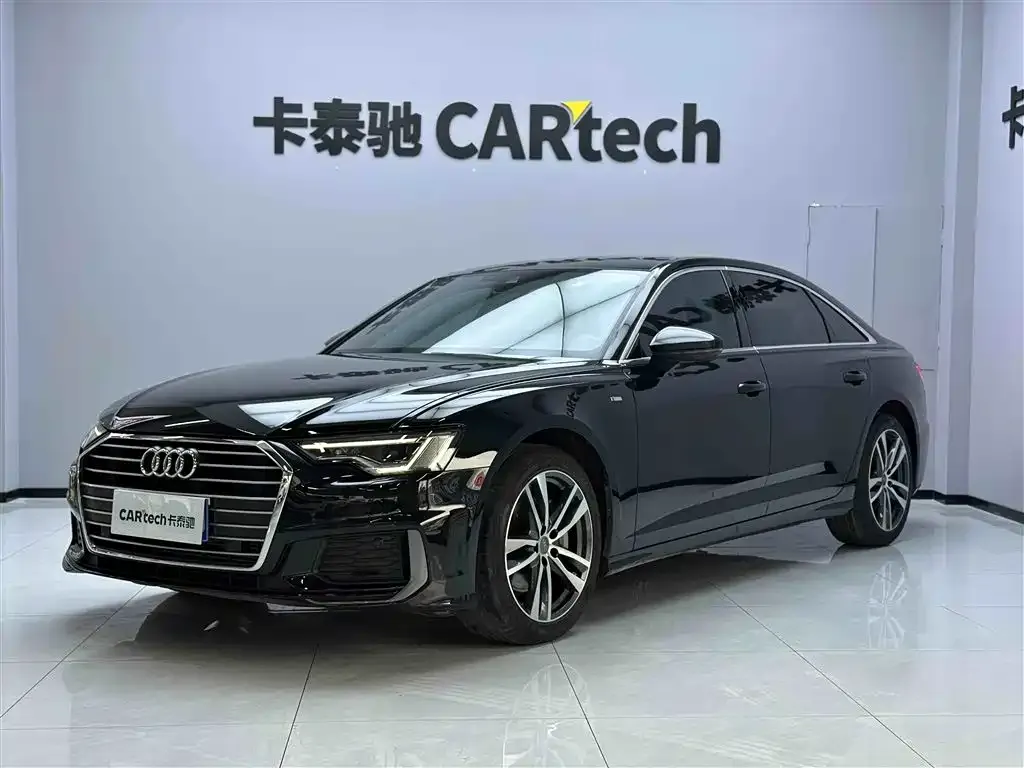 Audi A6L — фото 1