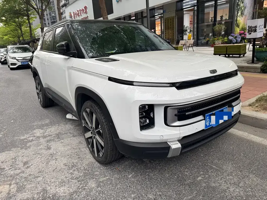 Geely Icon — фото 1