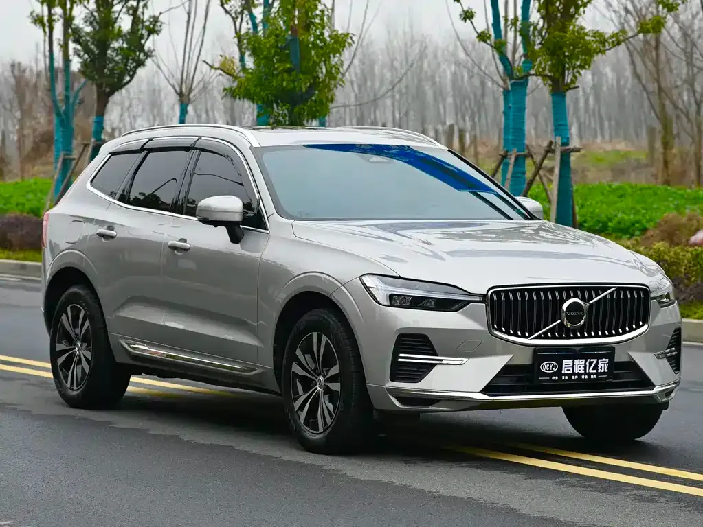 Volvo XC60 — фото 9