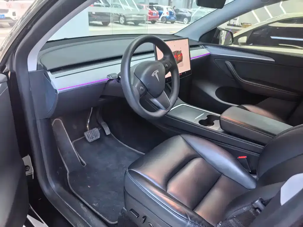 Tesla Model Y — фото 4