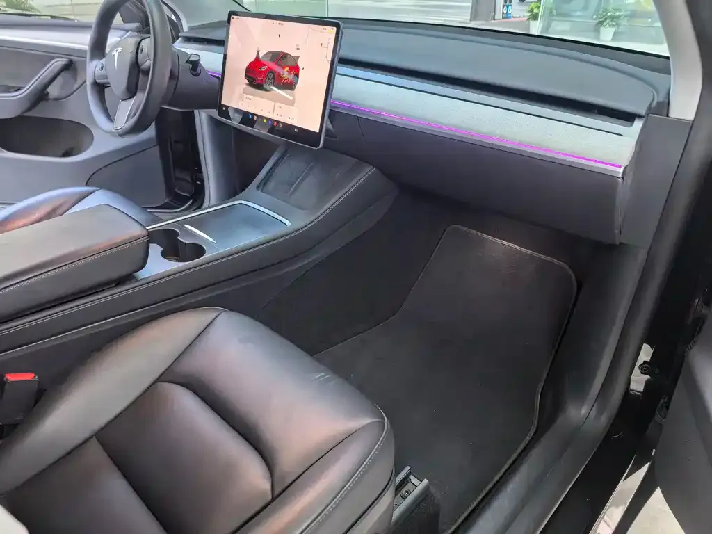 Tesla Model Y — фото 7