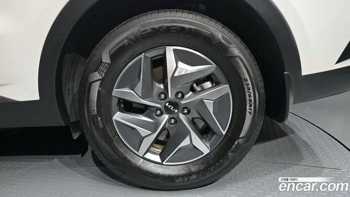 Kia Sorento — фото 8