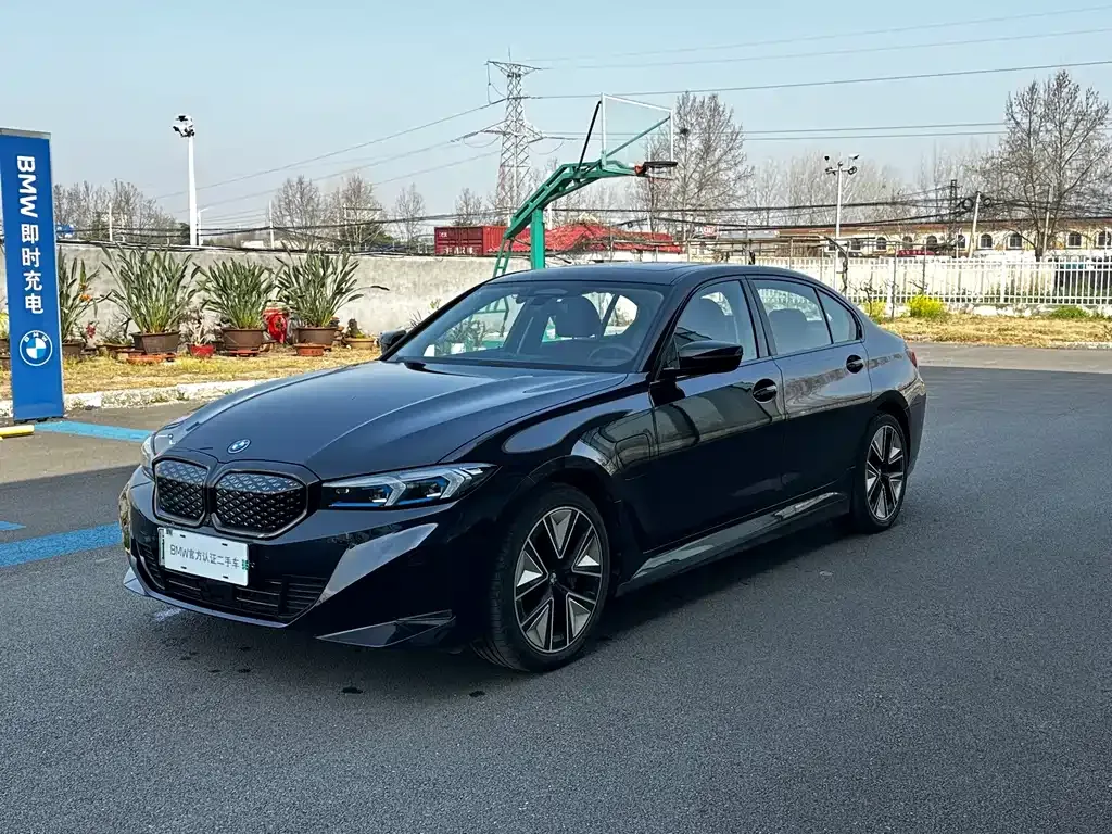 BMW i3 eDrive 40L Night Sport