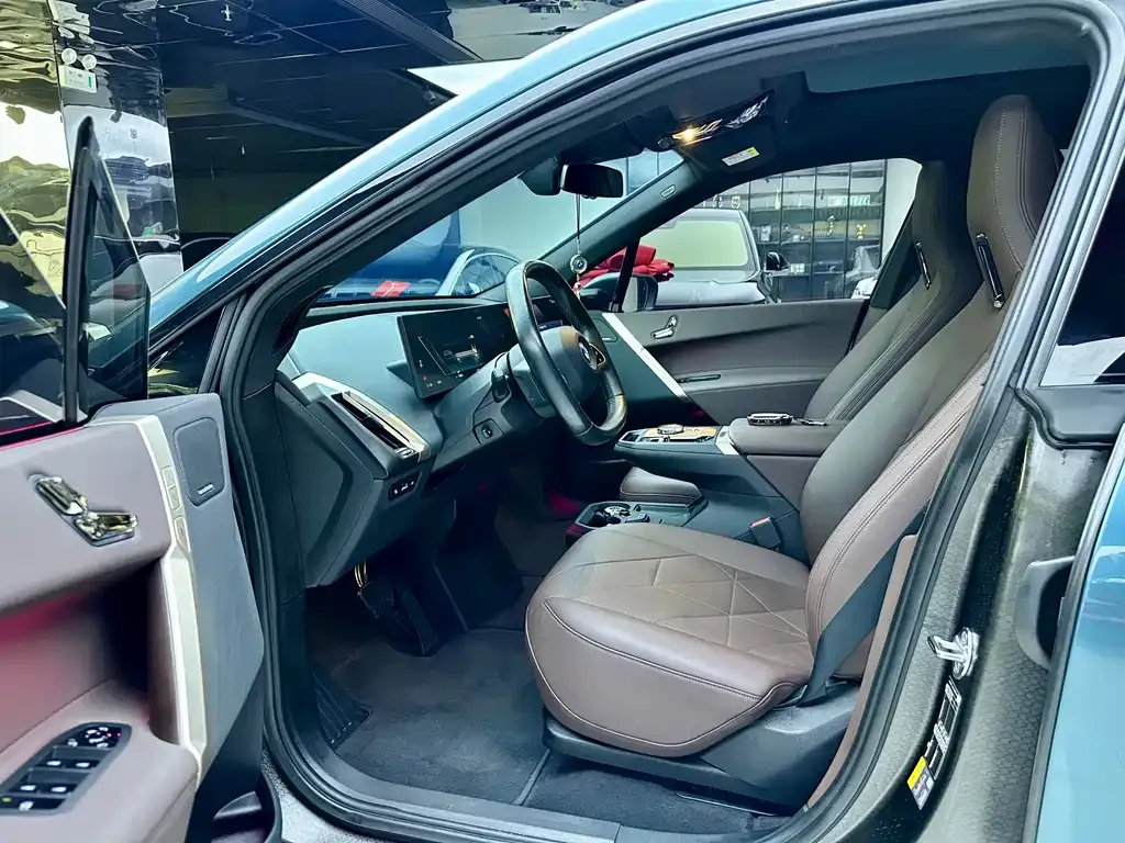 BMW iX 2024 из CN, фото 8