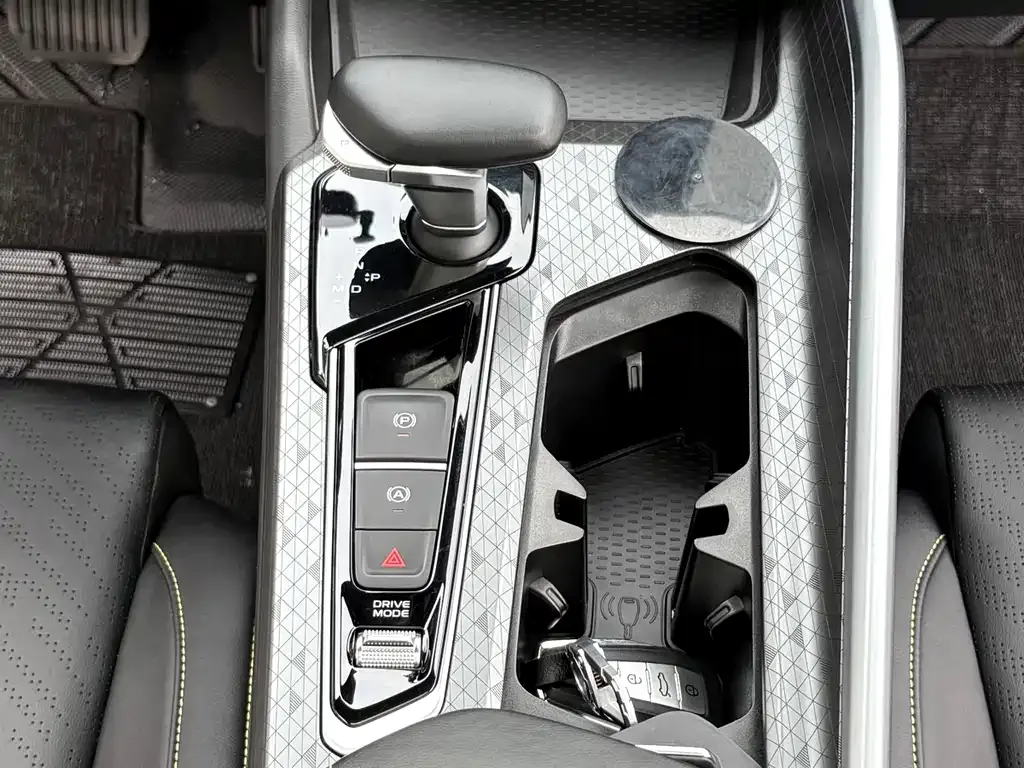 Geely Xingrui 2024 из CN, фото 5